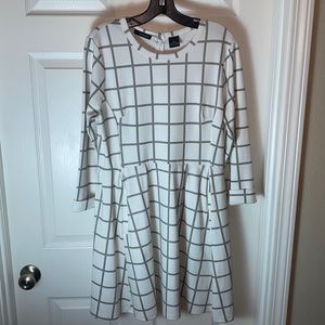 K By Kersh Grid Print Dress zip up back with eye hook closure size Large